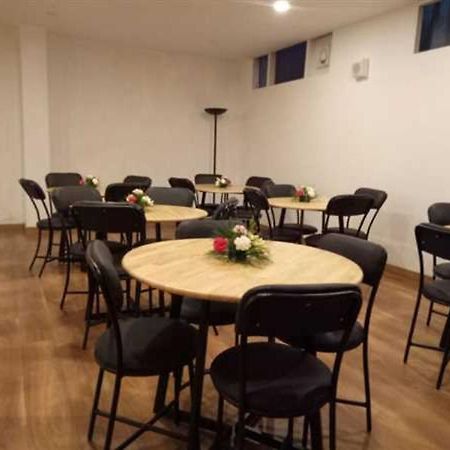 Oyo Townhouse 008 Greater Kailash Hotel Delhi  Luaran gambar